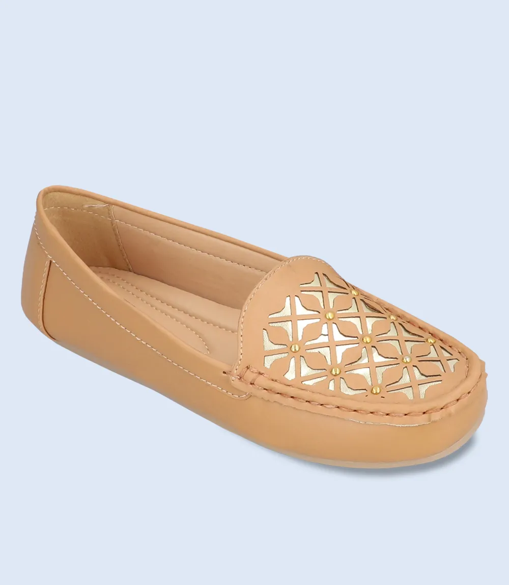 BW8602-BEIGE-Women Casual Moccasins