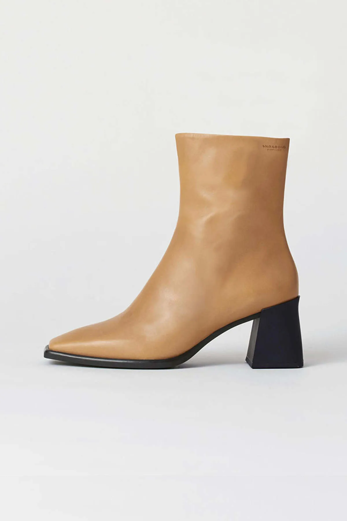 HEDDA BOOTS - BEIGE