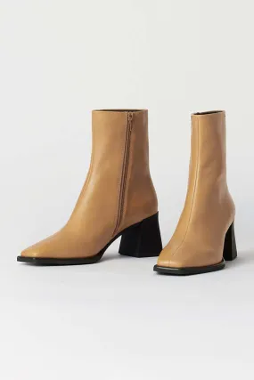 HEDDA BOOTS - BEIGE