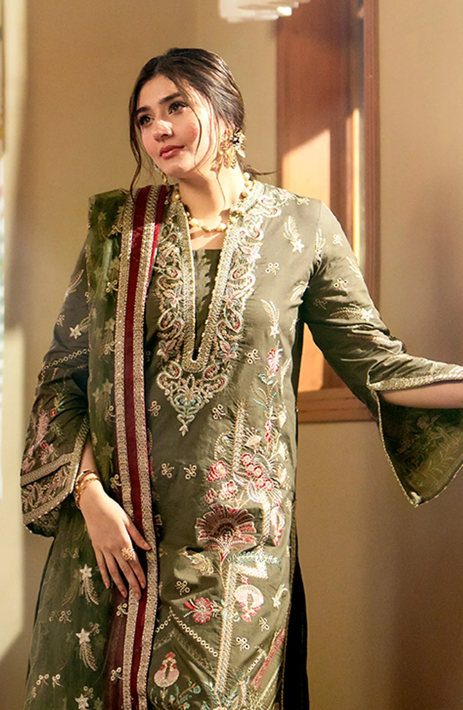 Maryum N Maria Embroidered Lawn Unstitched 3Pc Suit MS24-565 Amira