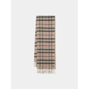 Plaid scarf with fringes