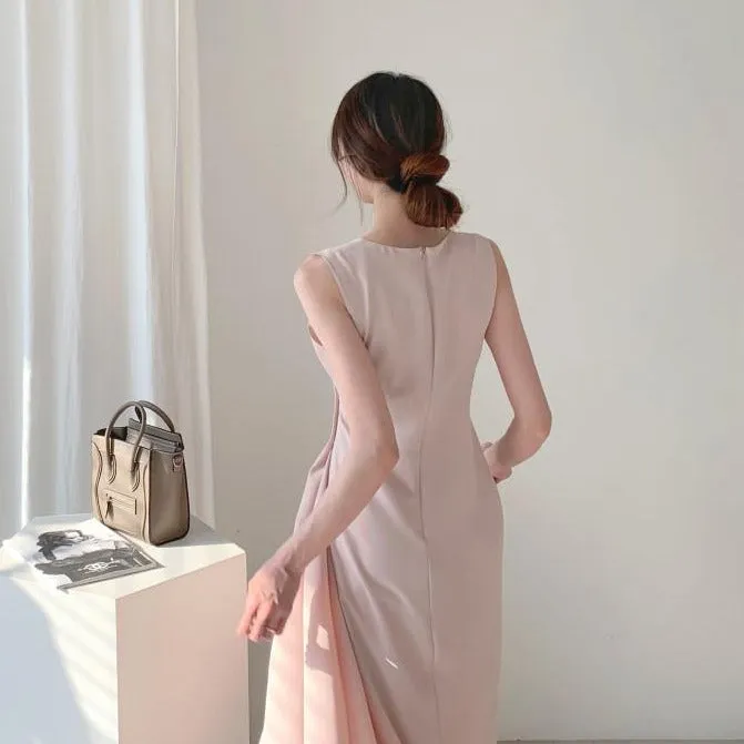 Sleeveless Round Neck Side Buttons Flare Midi Dress in Pink